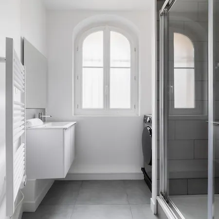 Appartement 2 Pieces Refait Neuf Centre - 19 - 4p Parijs
