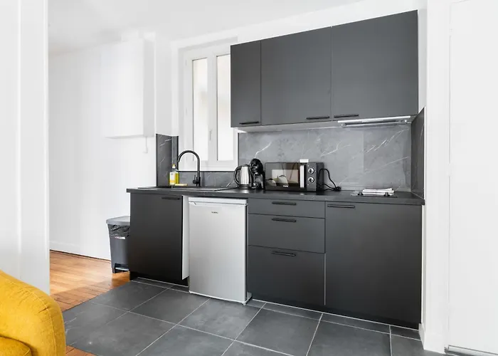 Appartamento 2 Pieces Refait Neuf Centre - 19 - 4p Parigi